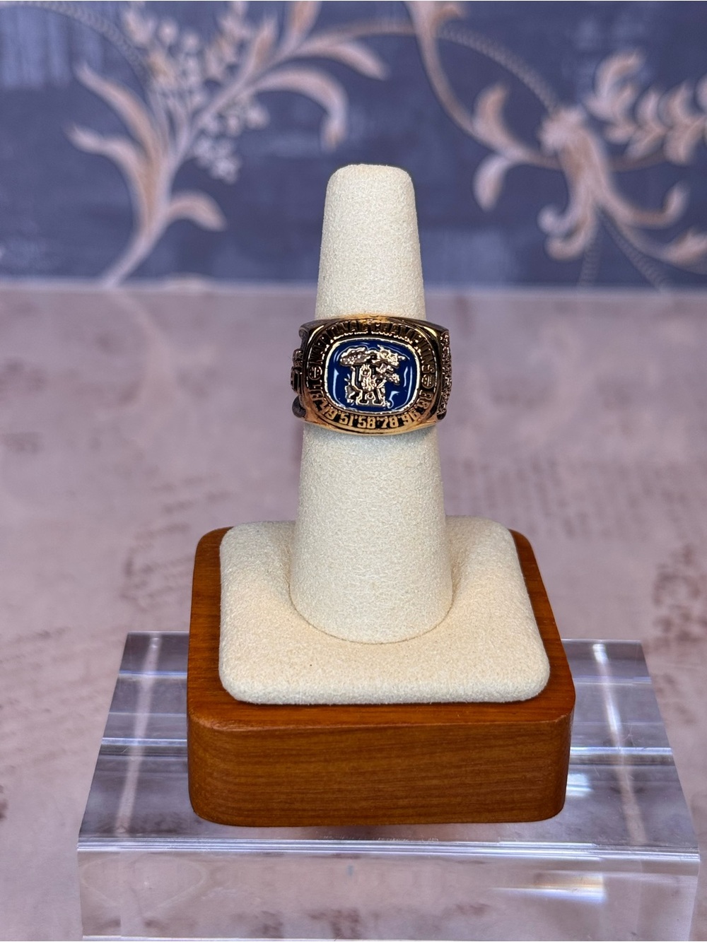 Vintage Kentucky Wildcats Claritin National Championship Fan Ring Size 675 D59